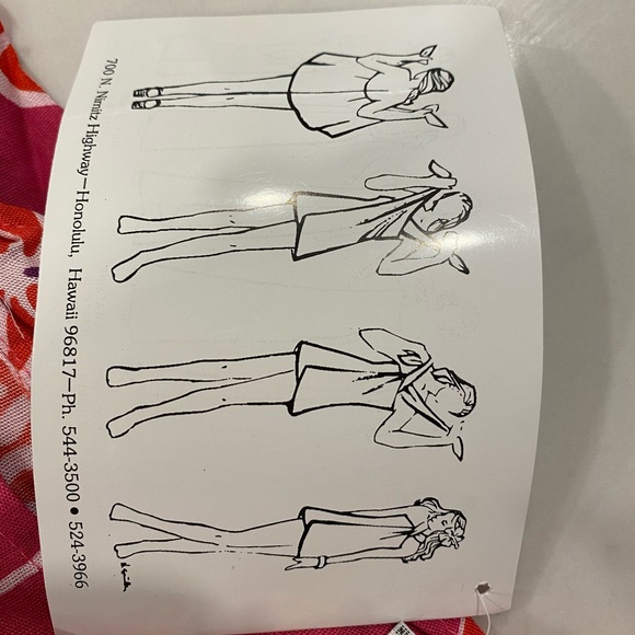 “4/$25” NEW beach wrap - Picture 4 of 4